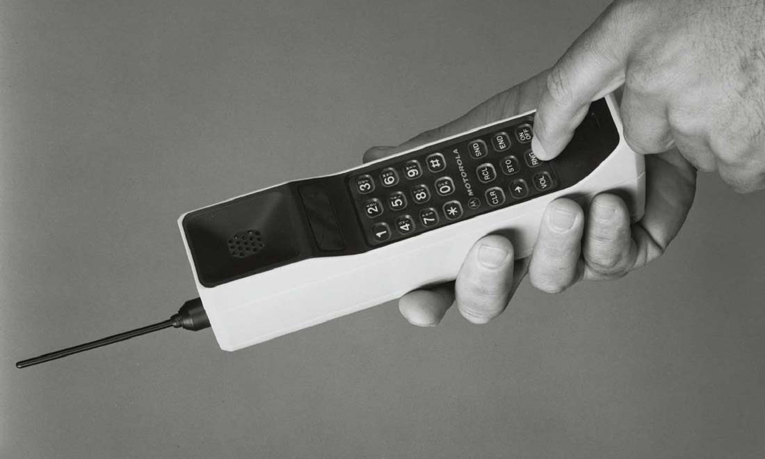 Motorola DynaTAC 800X (1983)