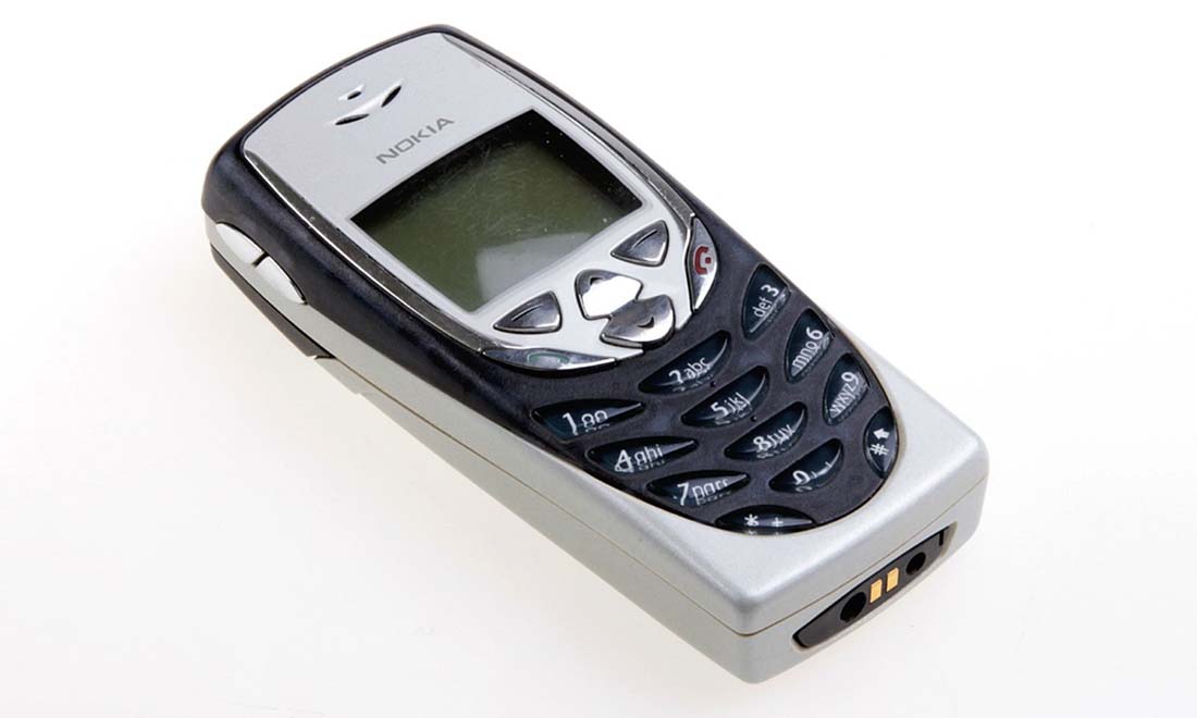 Nokia 8310 (2001)