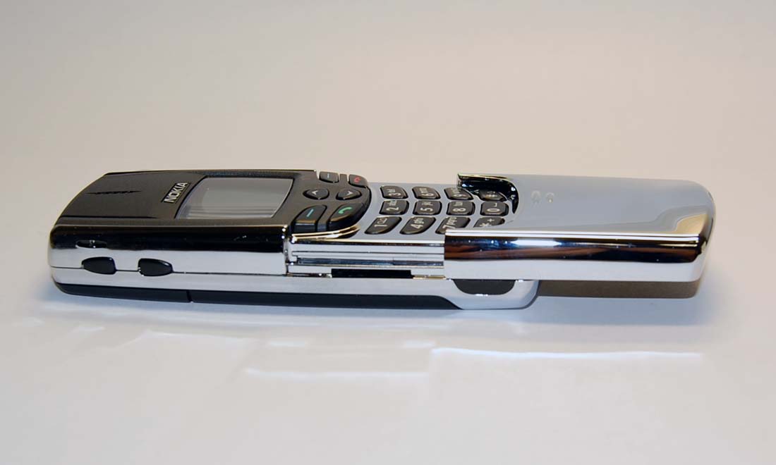 Nokia 8810 (1998)